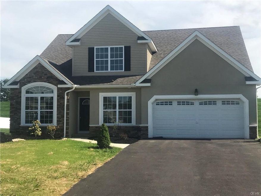 5301 Braddock Ct, Bethlehem, PA 18017 - photo 1