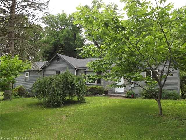 Exterior Front. Minutes to town beach and boat lau