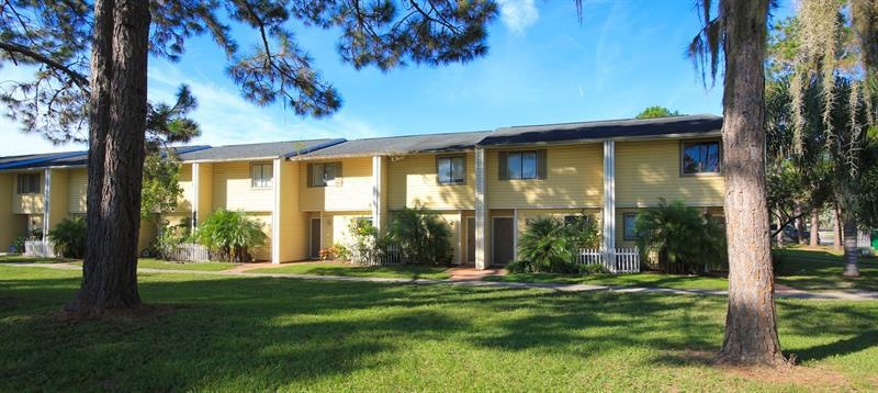 22701 Watersedge Blvd unit 16, Land O Lakes, FL 34639 - photo 1