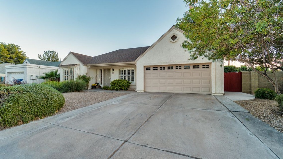 1527 E Drake Dr-1