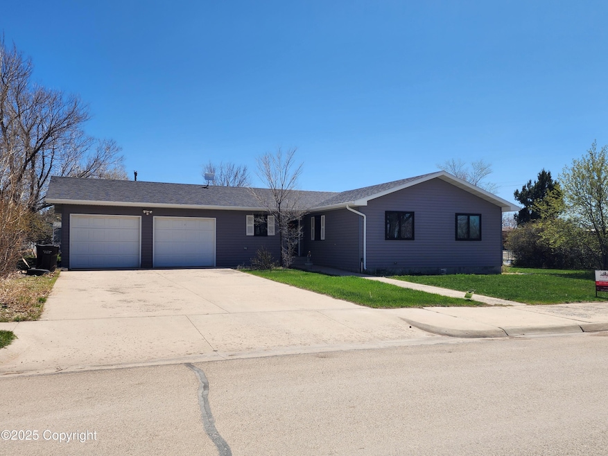 808 Pine St Upton