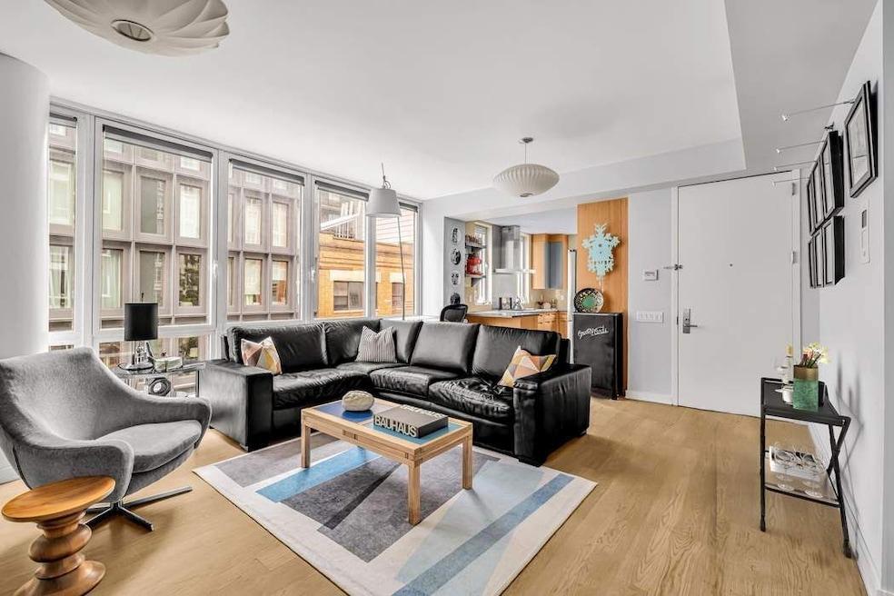 Pending $2,200,000 • Co-Listing Agent