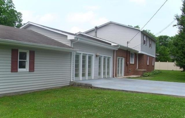 203 W Taylor St, Manchester, TN 37355 - photo 1