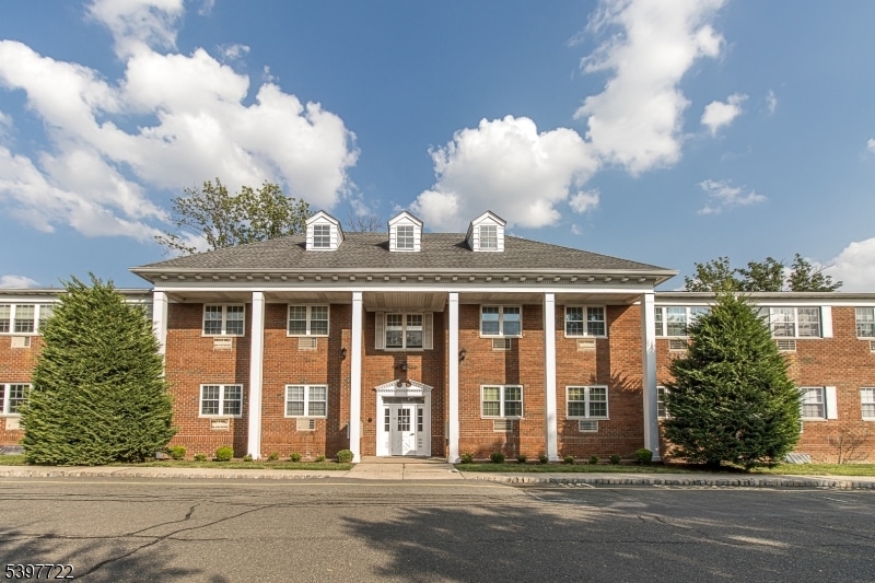 530 Park Ave unit 214, Scotch Plains, NJ 07076 - photo 1