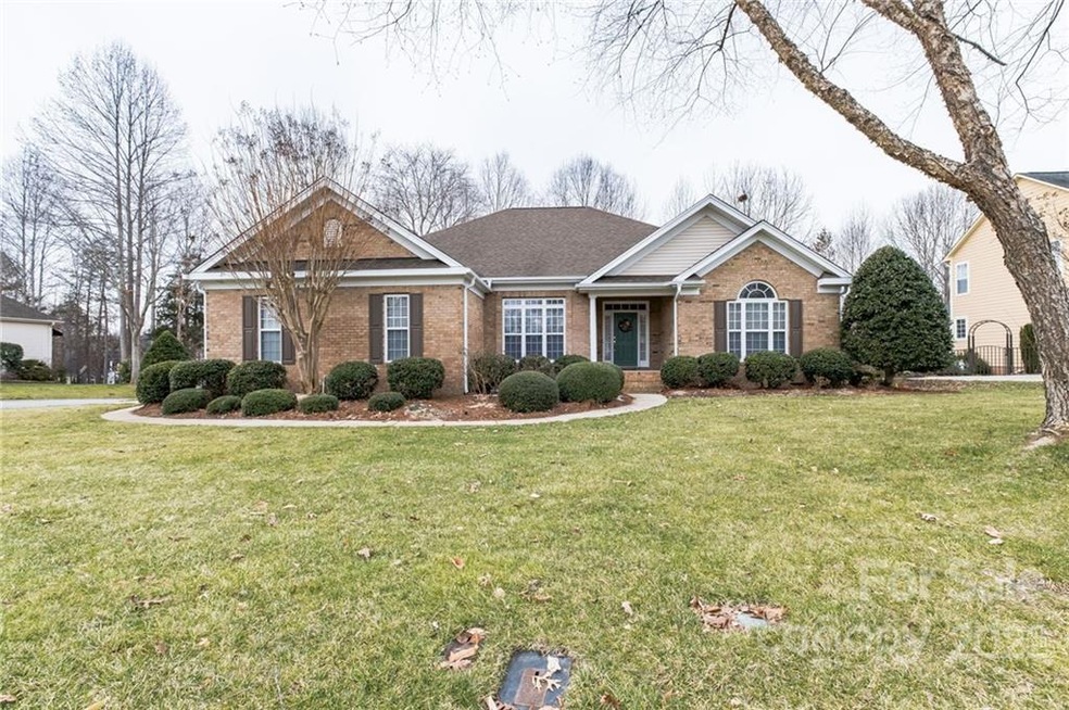 1391 Valhalla Dr, Denver, NC 28037 - photo 1