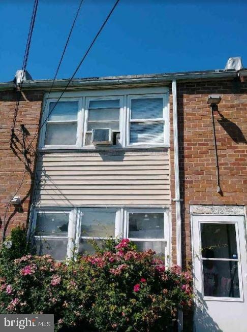 802 Rambo Ct, Halethorpe, MD 21227 - photo 1