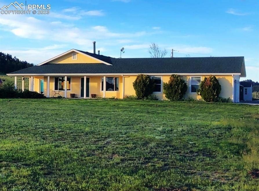 15705 Alta Plaza Cir, Peyton, CO 80831 - photo 1