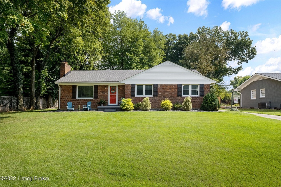 1905 Hoke Rd, Louisville, KY 40220 - photo 1