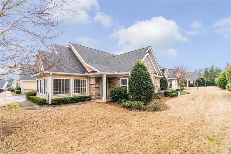 4200 Village Ln, Roswell, GA 30075 - photo 1