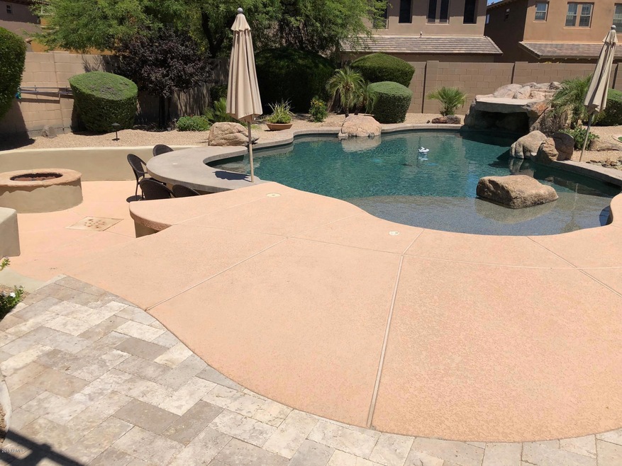 Pool & Firepit