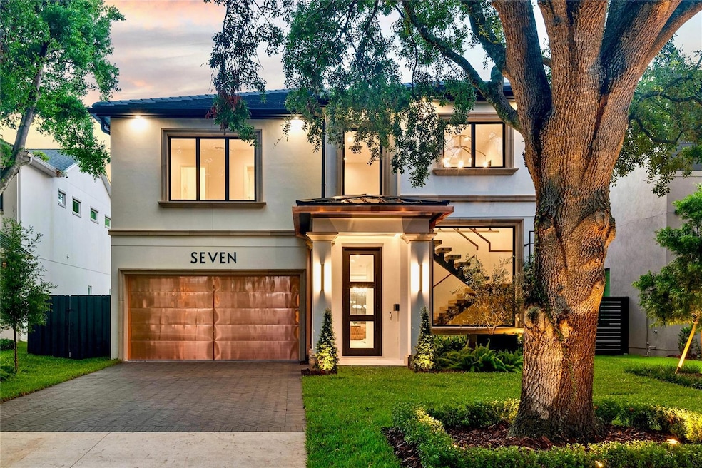 Sold $2,300,000 • Co-Listing Agent