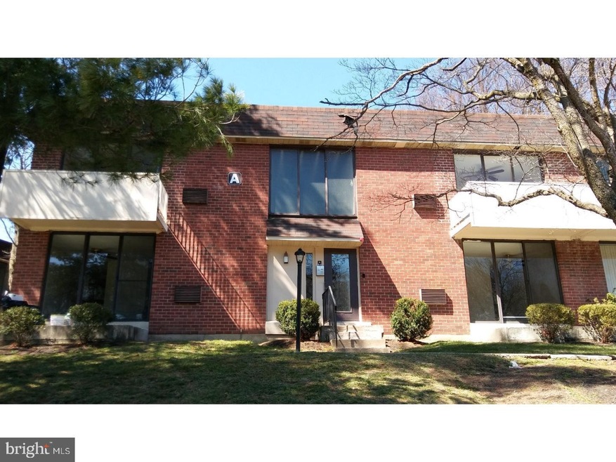 100 E Glenolden Ave unit A21, Glenolden, PA 19036 - photo 1