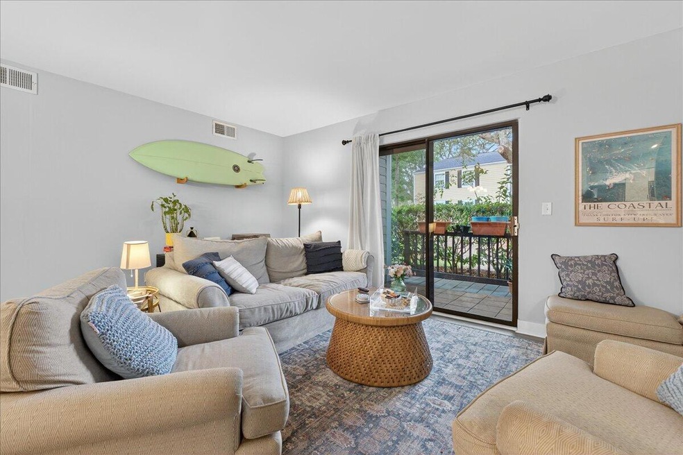 1054 Anna Knapp Blvd unit 5C, Mount Pleasant, SC 29464 - photo 1