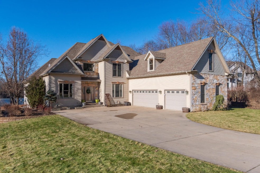 4290 Winding Way-1