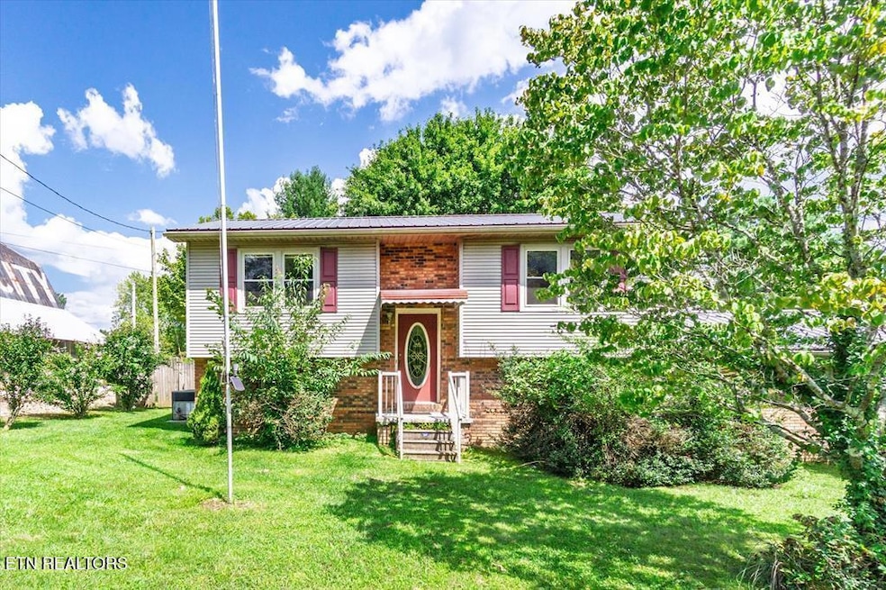 773 Dunbar Rd, Crossville, TN 38572 - photo 1