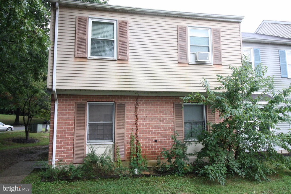 2145 N Anvil Ln, Temple Hills, MD 20748 - photo 1