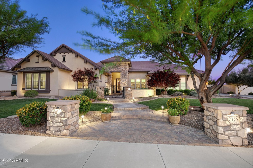 Ivyglen Circle (12)