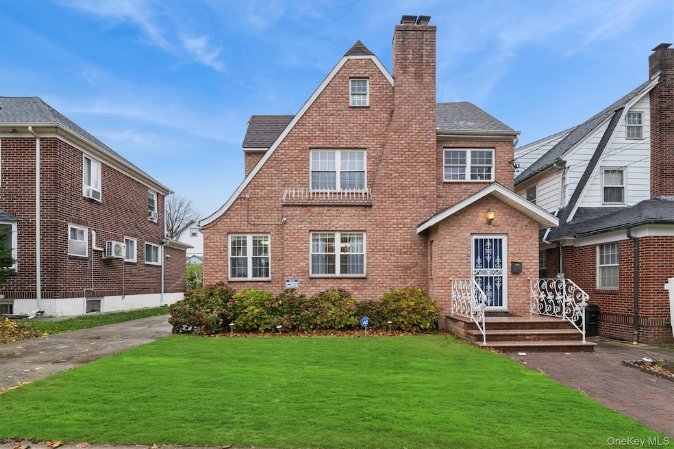 2934 161st St, Flushing, NY 11358 - photo 1