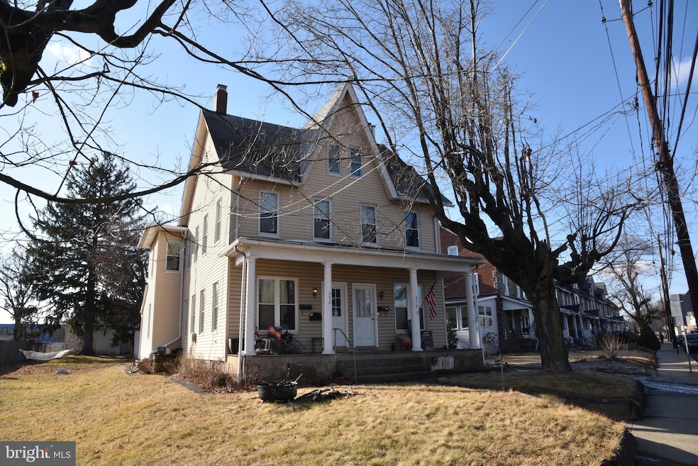 650 E Broad St, Quakertown, PA 18951 - photo 1