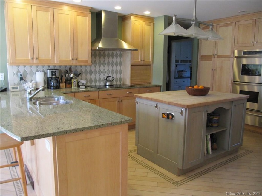 401 Cedar Ln unit A1, New Canaan, CT 06840 - photo 1