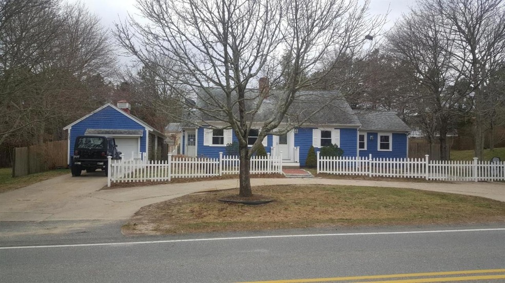 566 Carriage Shop Rd, East Falmouth, MA 02536 - photo 1