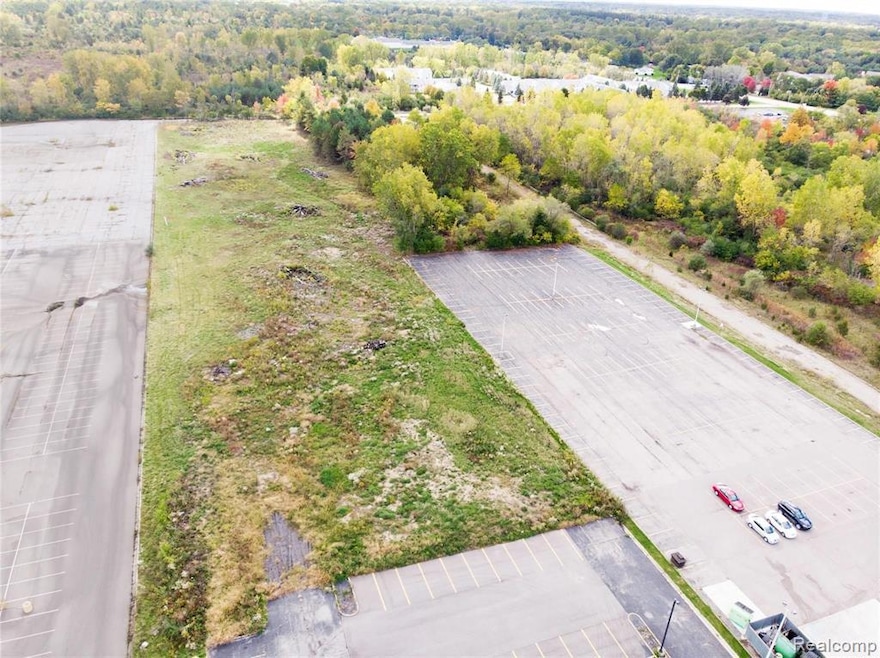 4405 W Pierson Rd, Flint, MI 48504 - photo 1