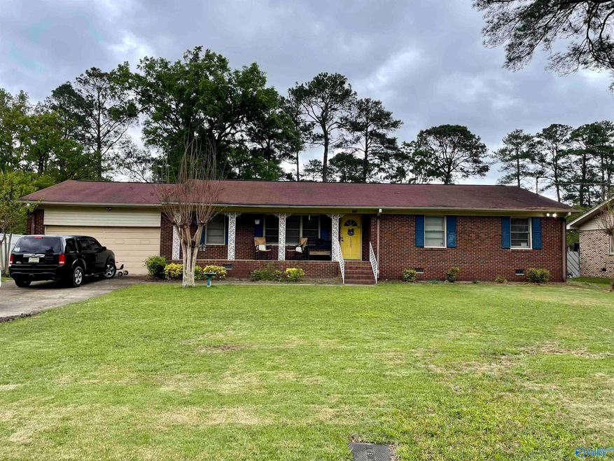 1227 Sangster Rd, Gadsden, AL 35901 - photo 1