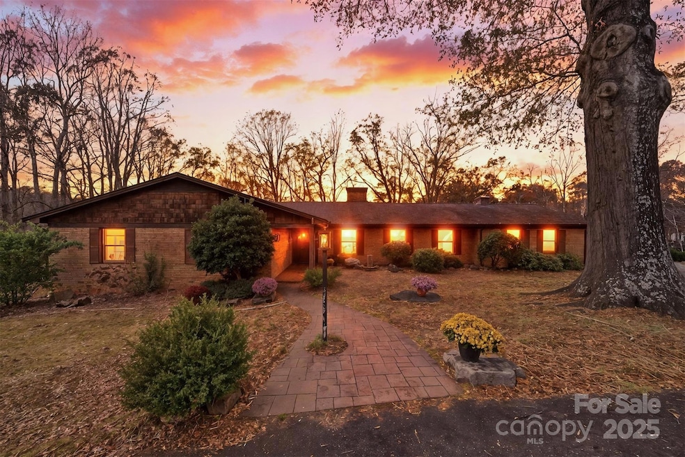 219 Settlemyre Rd, Morganton, NC 28655 - photo 1