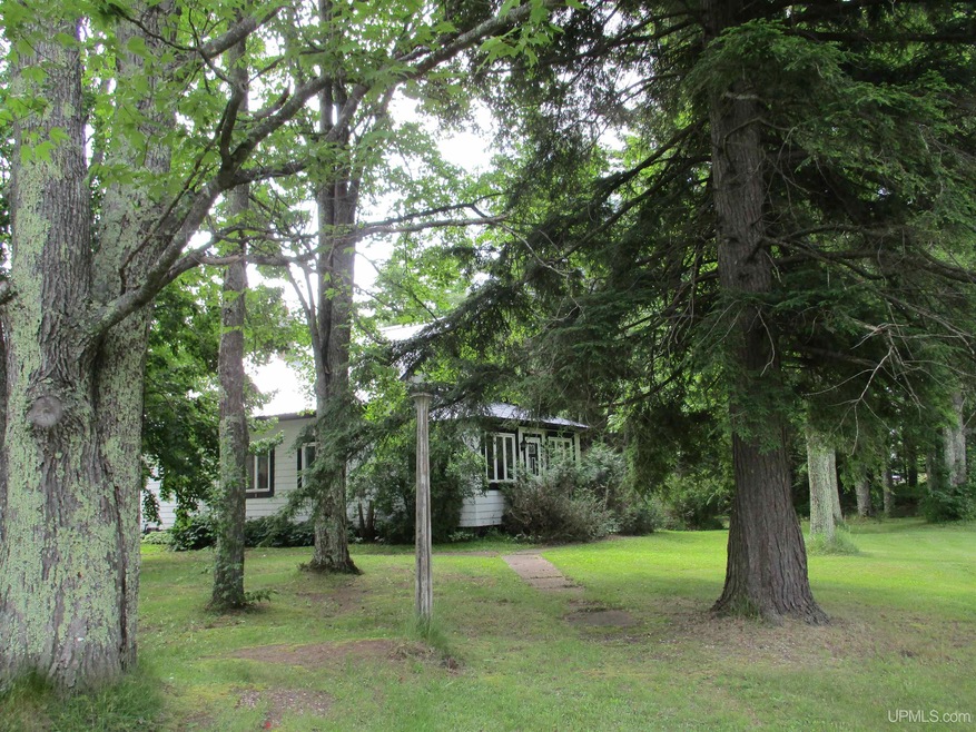 35458 Us Highway 45 unit 4, Ontonagon, MI 49953 - photo 1