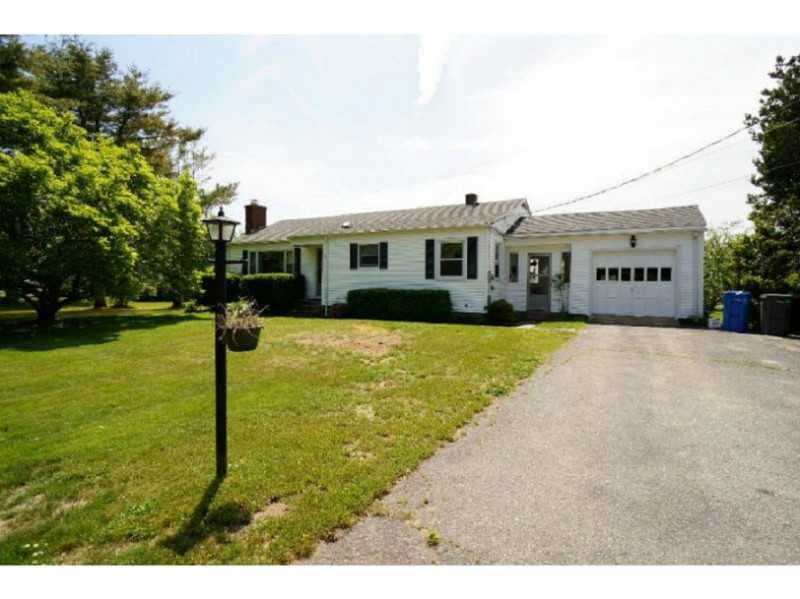 5 Sachuest Dr, Middletown, RI 02842 - photo 1