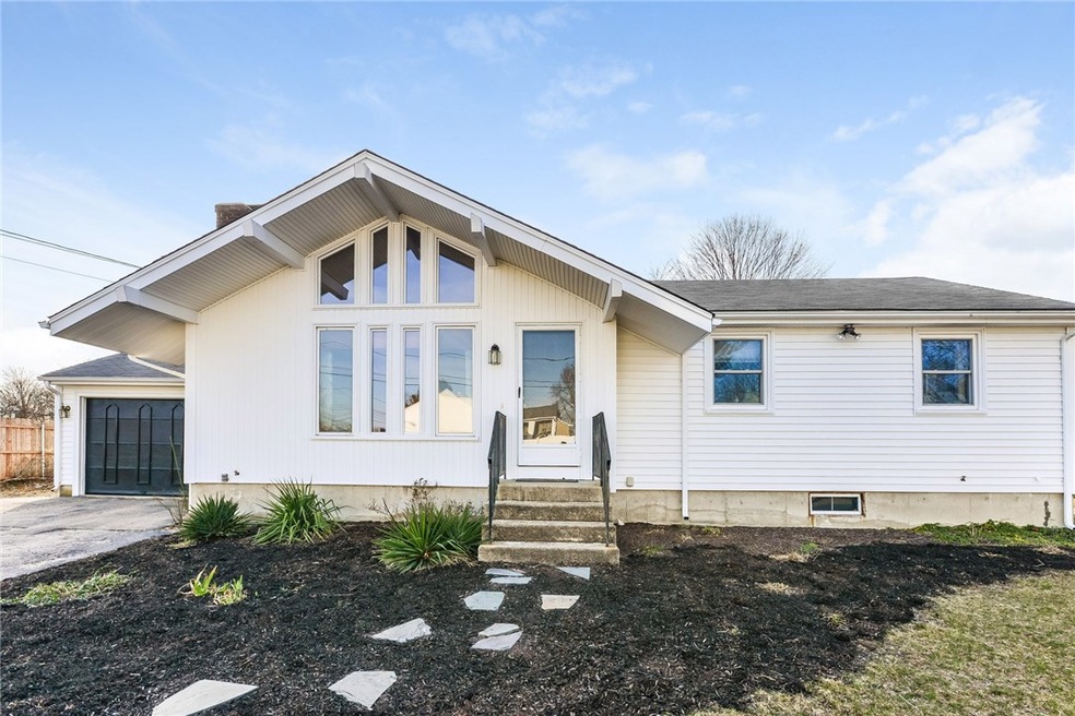 31 Glen Meadows Ct, Warwick, RI 02889 - photo 1