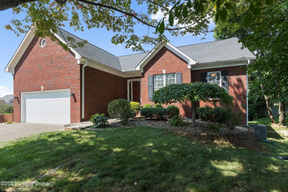 8802 Fox Chase Place, Louisville, KY 40228 - photo 1