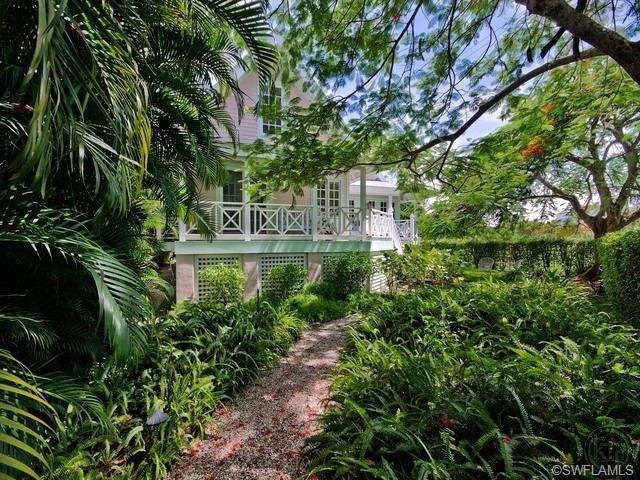 660 8th Ave S, Naples, FL 34102 - photo 1