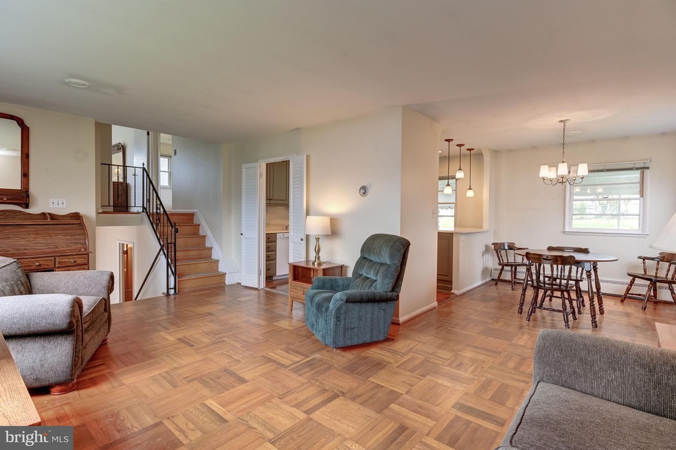 1201 Swallow Ct, Halethorpe, MD 21227 - photo 1