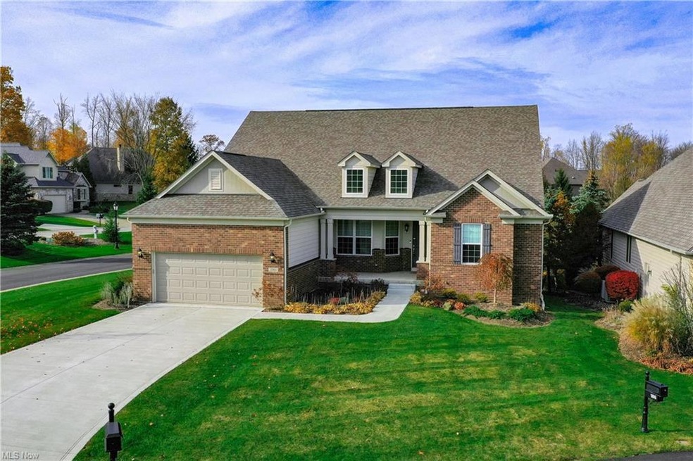 190 Brighton Dr, Aurora, OH 44202 - photo 1