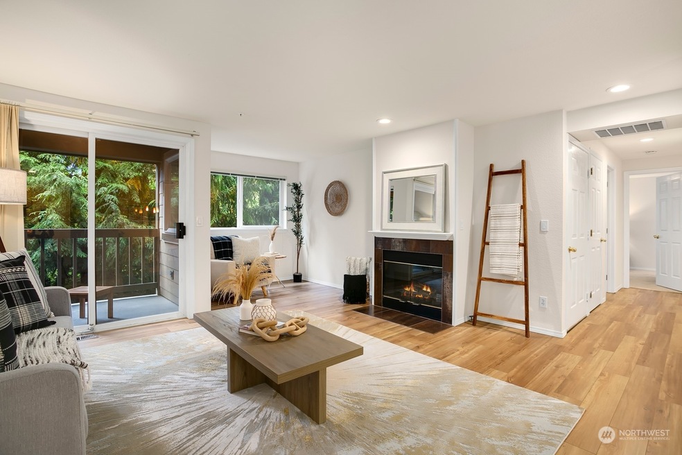 18523 68th Ave NE unit 104, Kenmore, WA 98028 - photo 1