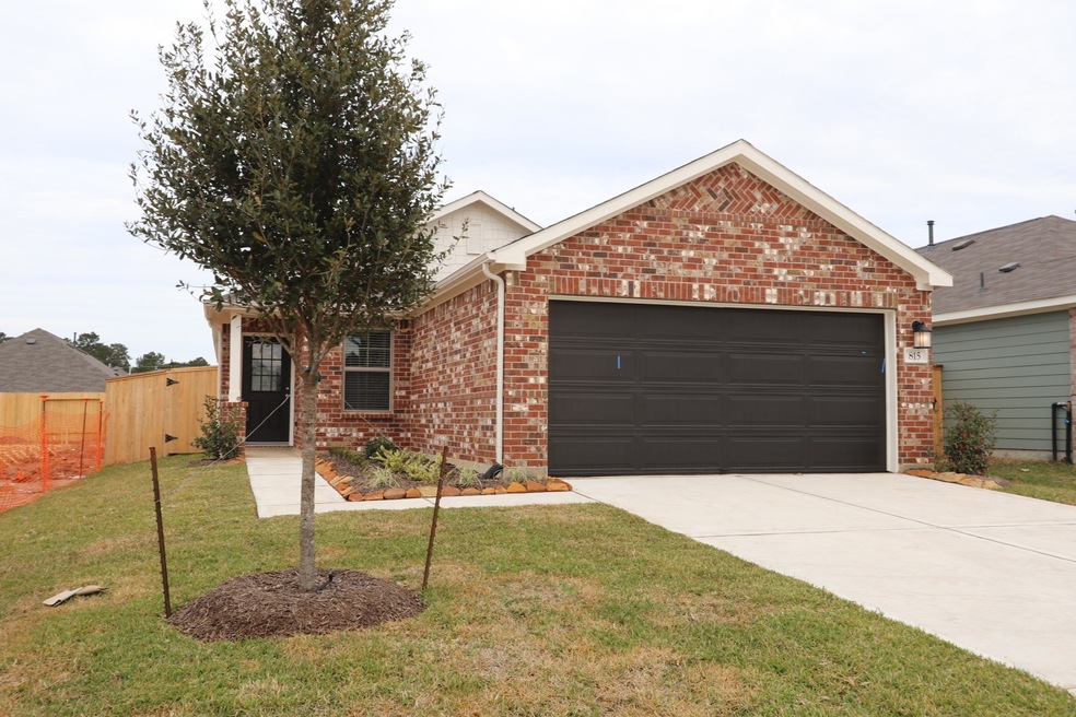 815 Deerhurst Ln, Magnolia, TX 77354 - photo 1