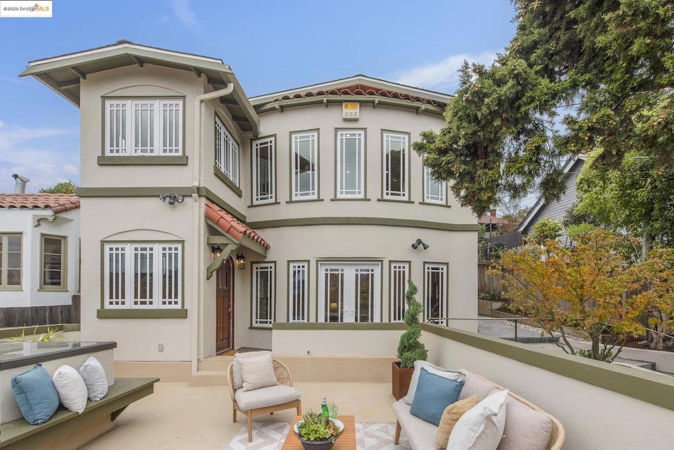 Sold $2,635,000 • Co-Listing Agent