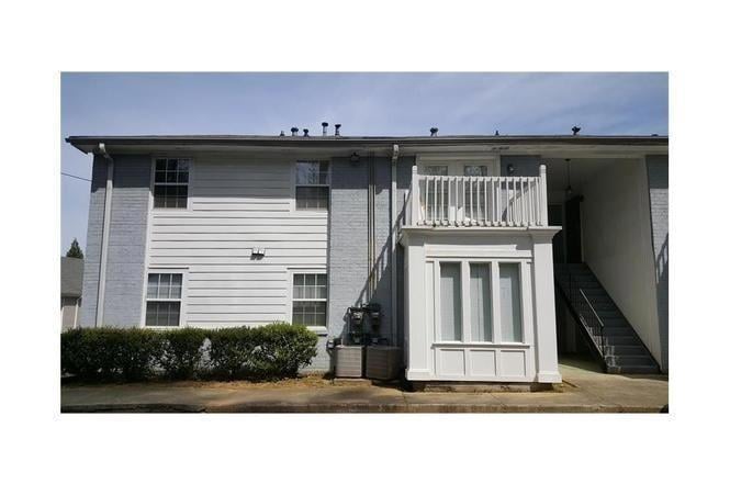 1212 Utoy Springs Rd SW unit 30, Atlanta, GA 30331 - photo 1