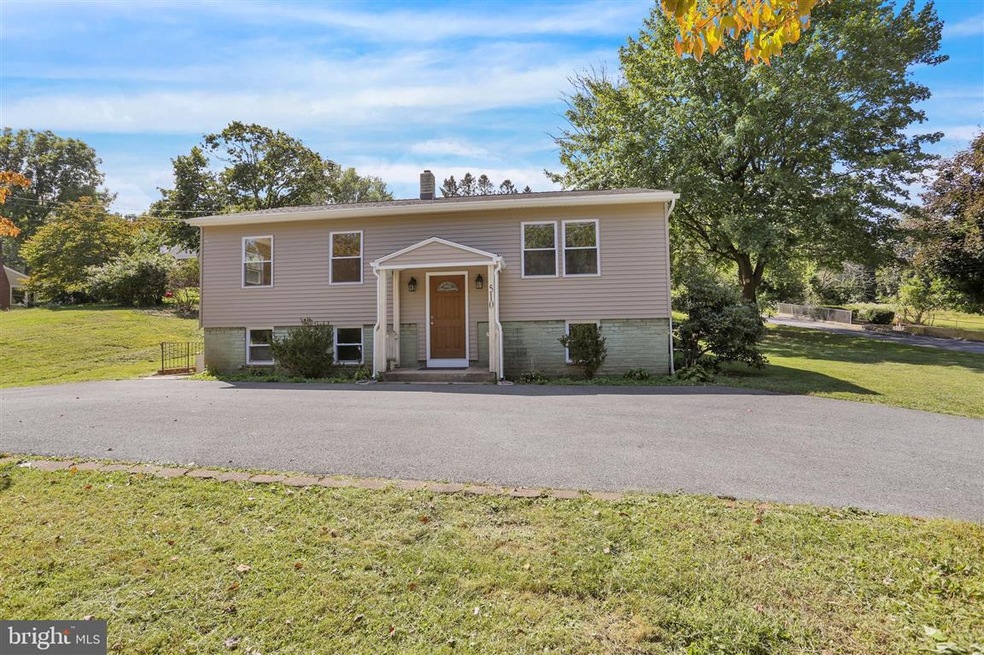 510 Spring Valley Rd, Reading, PA 19604 - photo 1