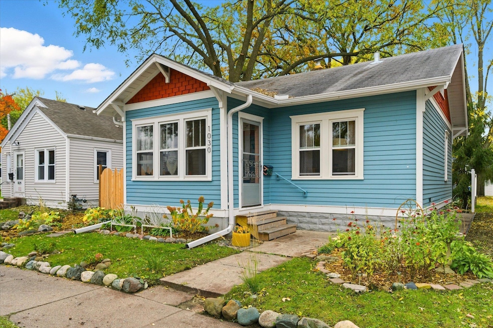 01-1030 Otto Ave-1.jpg