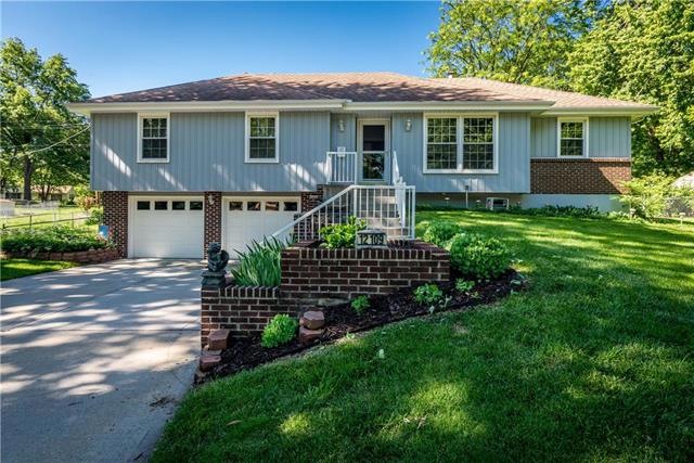 12109 W 60th Terrace, Shawnee, KS 66216 - photo 1