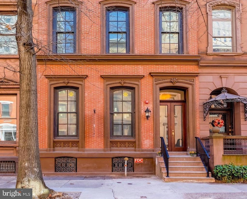 For Sale $853,000 • Co-Listing Agent