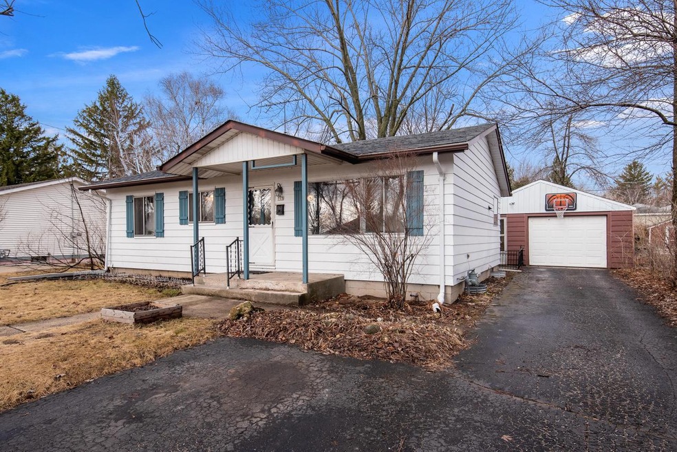 715 9th Ave-20