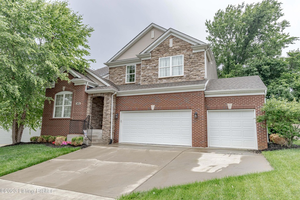 9802 Creek View Estates Dr, Louisville, KY 40291 - photo 1