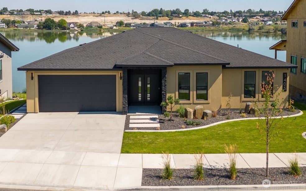 1405 W Lakeside Dr, Moses Lake, WA 98837 - photo 1