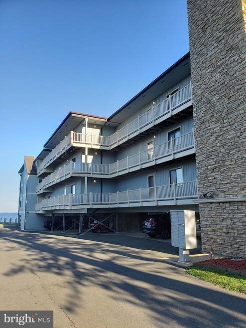 715 Washington Ave unit 7, Colonial Beach, VA 22443 - photo 1