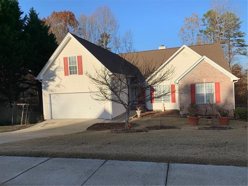 4348 Duncan Ives Dr, Buford, GA 30519 - photo 1