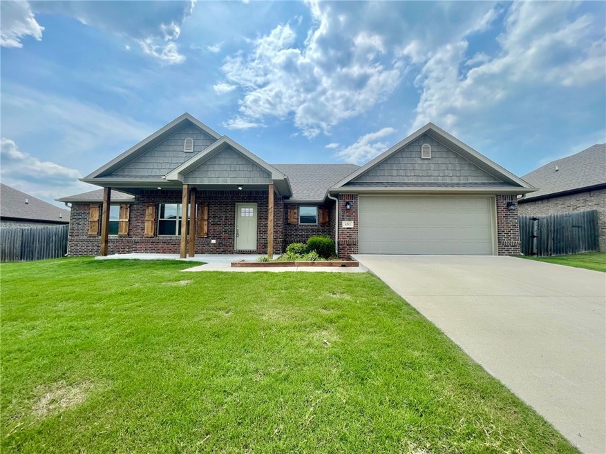 481 Captain Reid Ln, Prairie Grove, AR 72753 - photo 1