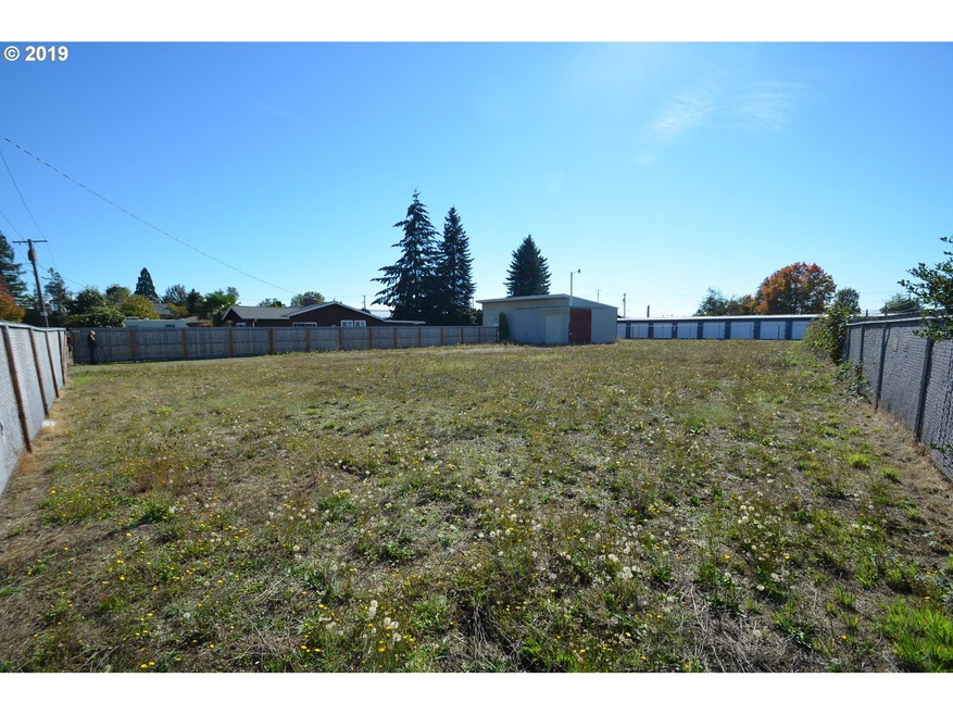 3236 G St, Hubbard, OR 97032 - photo 1